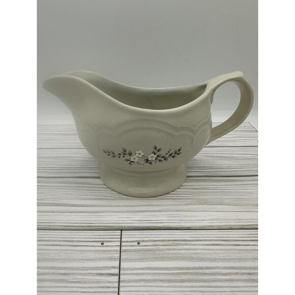 Pfaltzgraff Heirloom Gravy Server #436 Dove Grey Pitcher White Flowers - Picture 6 of 6
